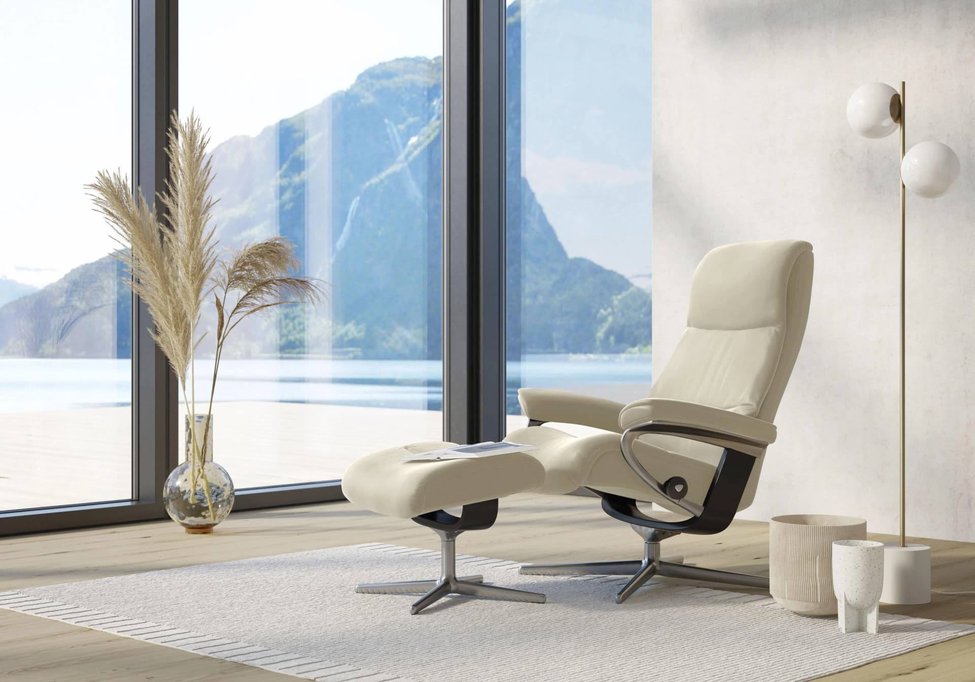 STRESSLESS Relaxsessel View Beige Leder mit Hocker