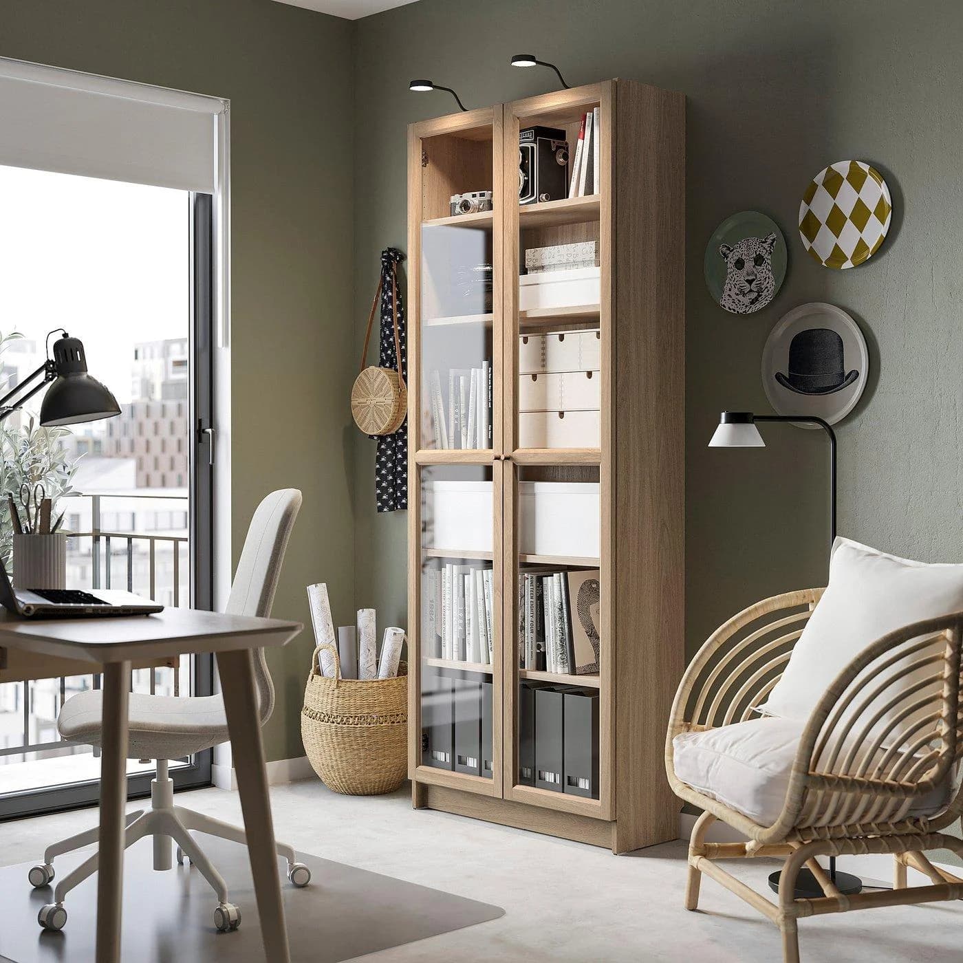 IKEA BILLY Bücherregal mit Vitrinentüren Eichenachbildung