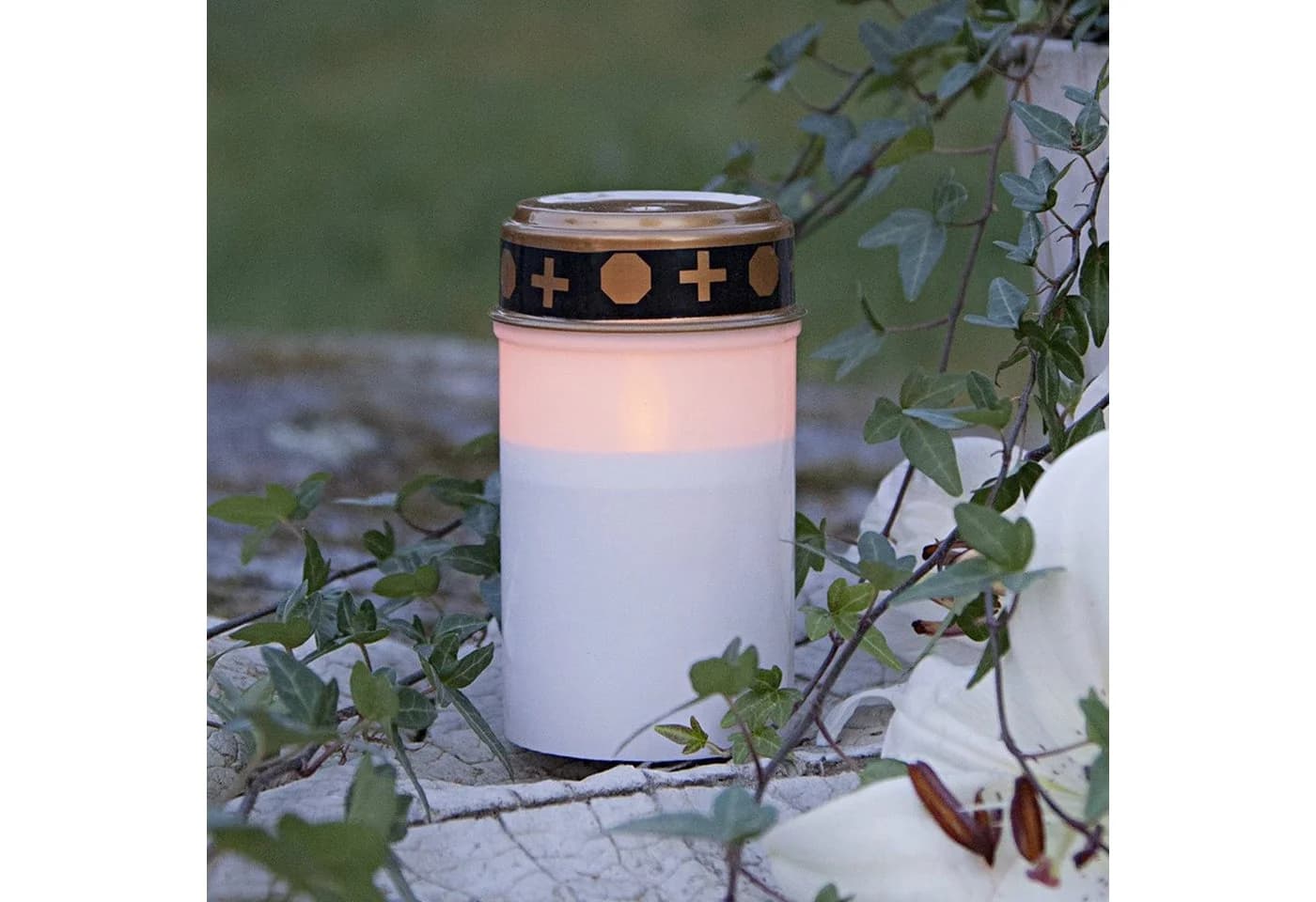 STAR TRADING LED Grabkerze Serene Weiß mit Timer