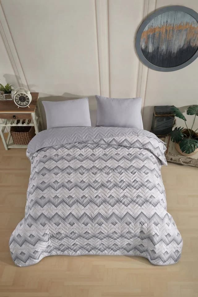 Formeya Wendbare Piqué-Tagesdecke Grau Modern