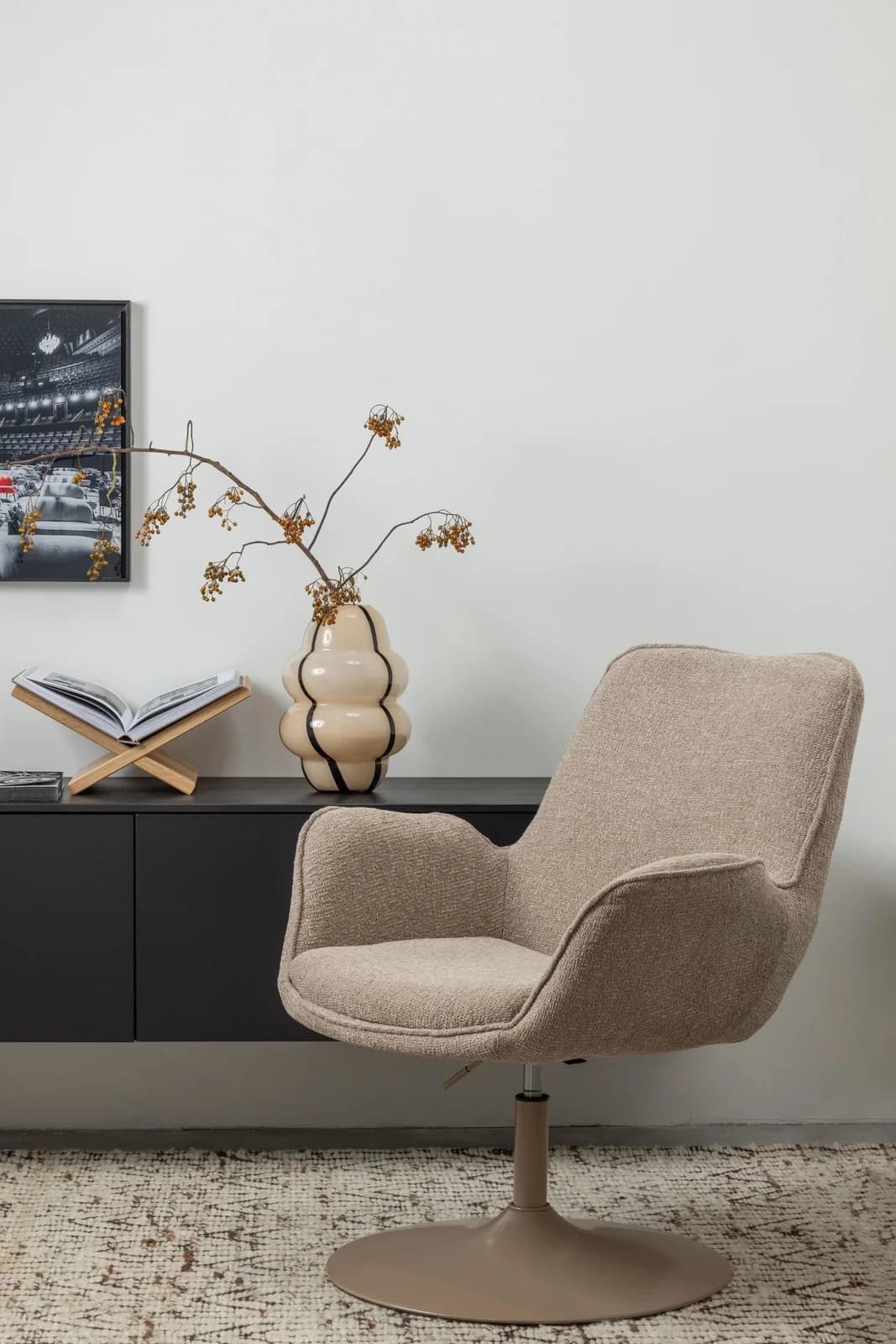 WOOOD Drehsessel Marten höhenverstellbar mit Armlehnen Beige