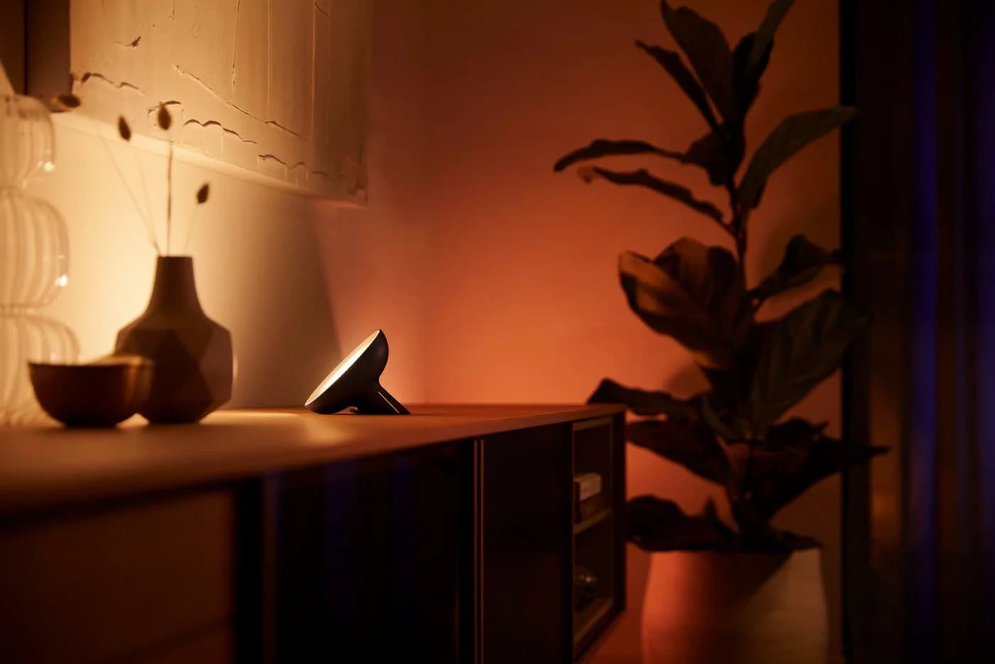Philips Hue Bloom Tischlampe Schwarz White and Color Ambiance