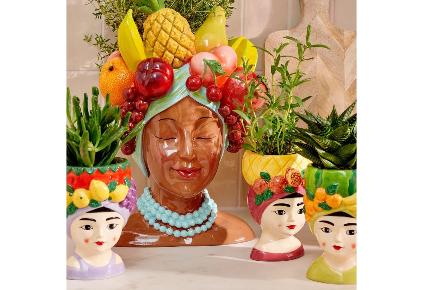 Decoris Blumentopf Frau mit Fruchthut Keramik Bunt Karibik