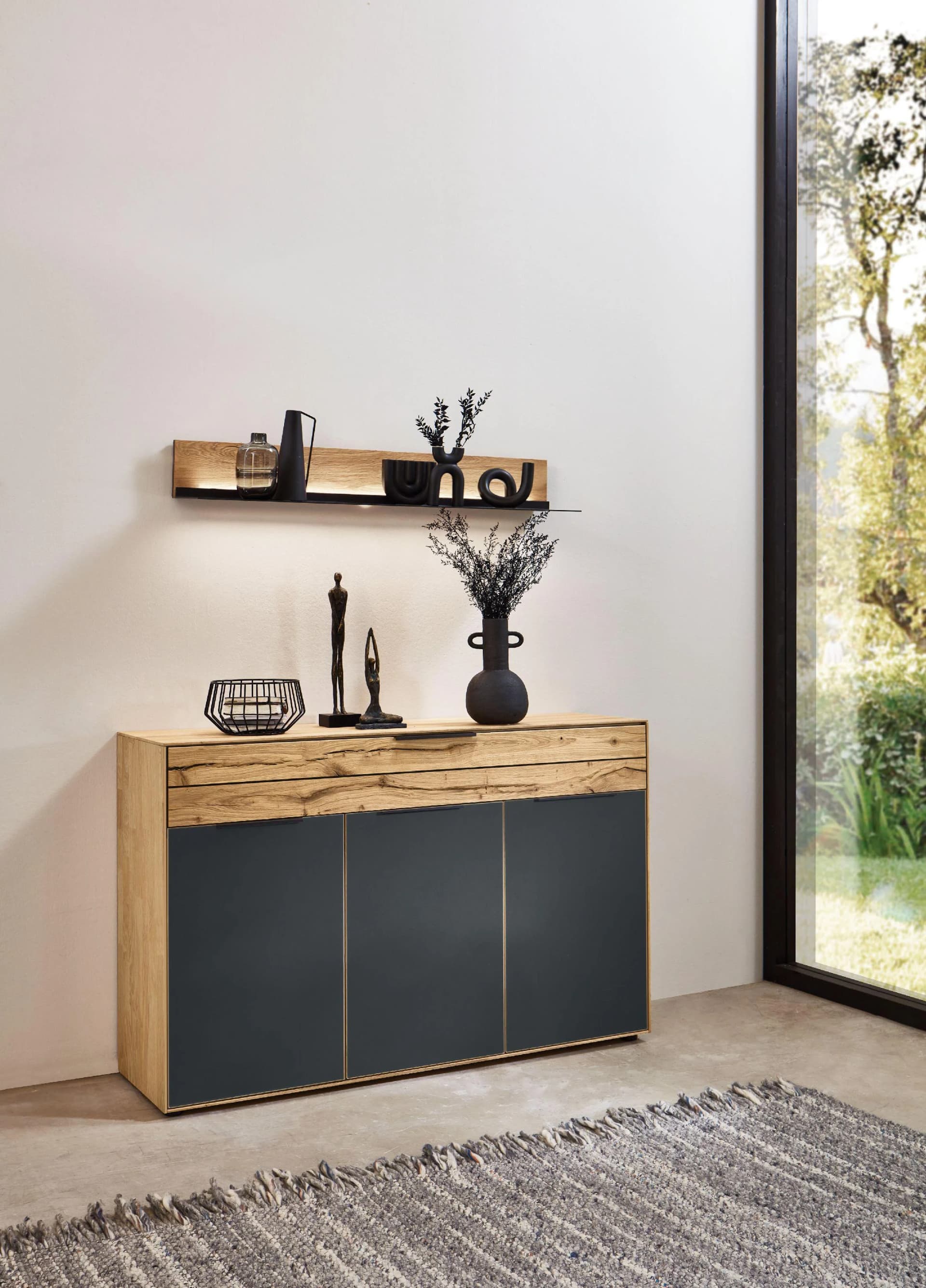 WÖSTMANN Kommode WSM 4300 Wildeiche massiv mit Mattglasfronten