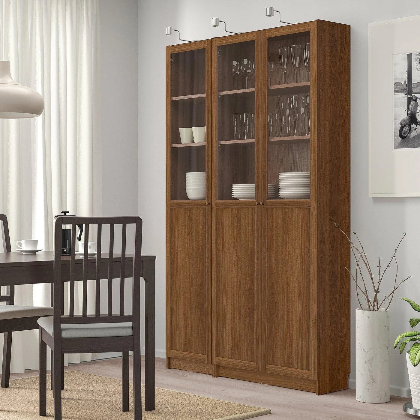 IKEA BILLY / OXBERG Regalkombi mit Paneel-/Vitrtüren Braun Nussbaumnachbildung