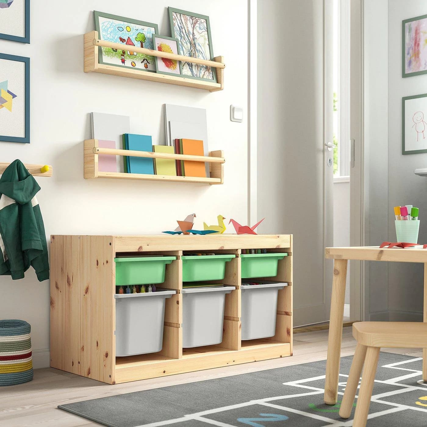 IKEA TROFAST Aufbewahrung mit Boxen Hellgrün/Weiß/Grau