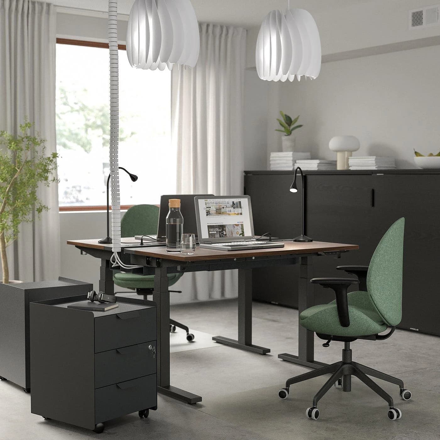 IKEA MITTZON Schreibtisch sitz/steh Schwarz Nussbaumfurnier