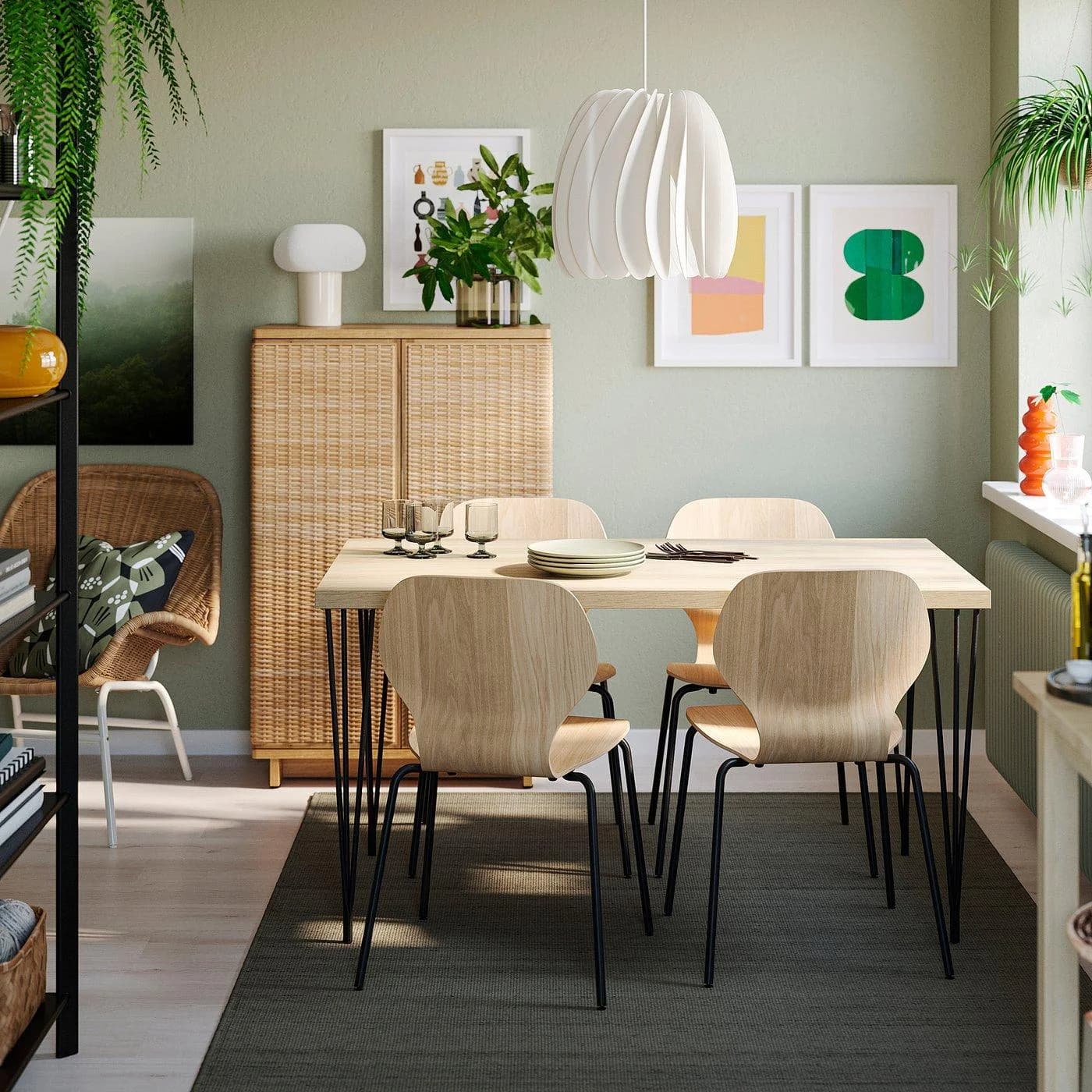 IKEA SKÅLSTA Tisch und 4 Stühle Eichenachbildung Schwarzgrau Metall