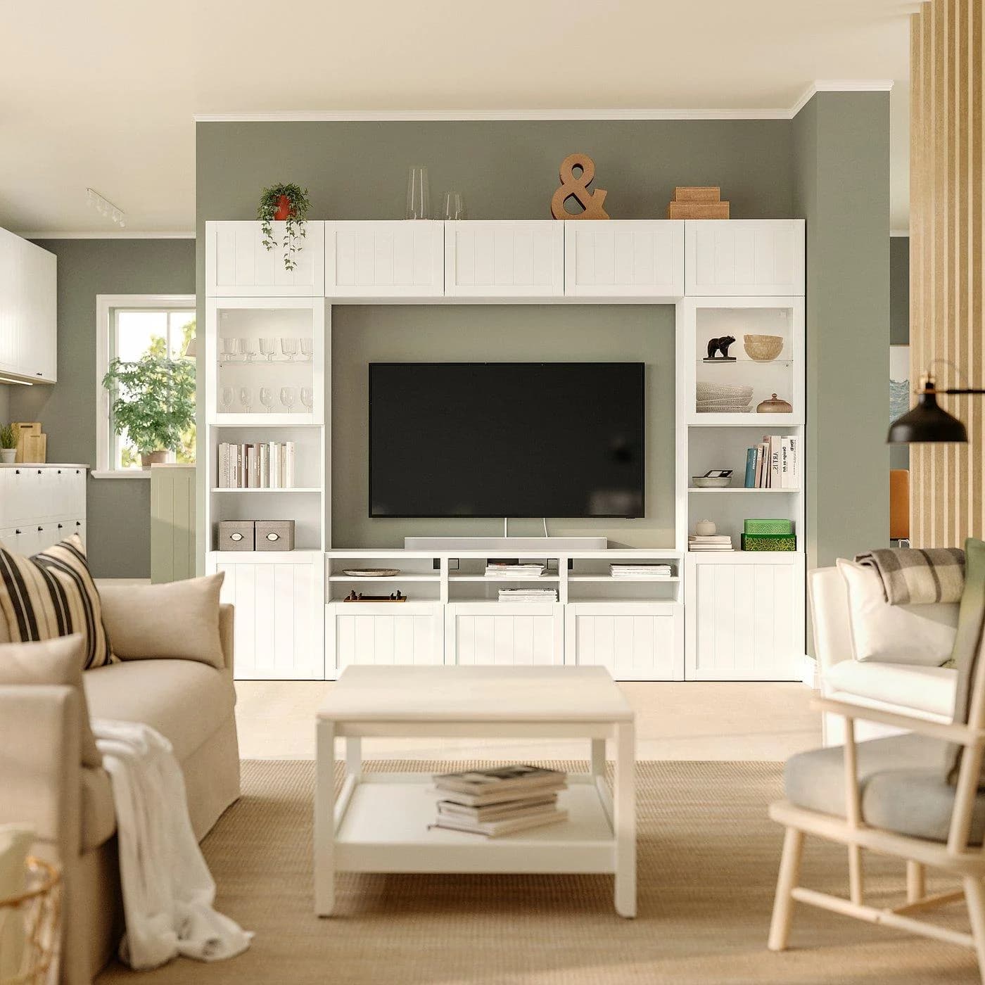 IKEA BESTÅ TV-Kombination mit Vitrinentüren Weiß
