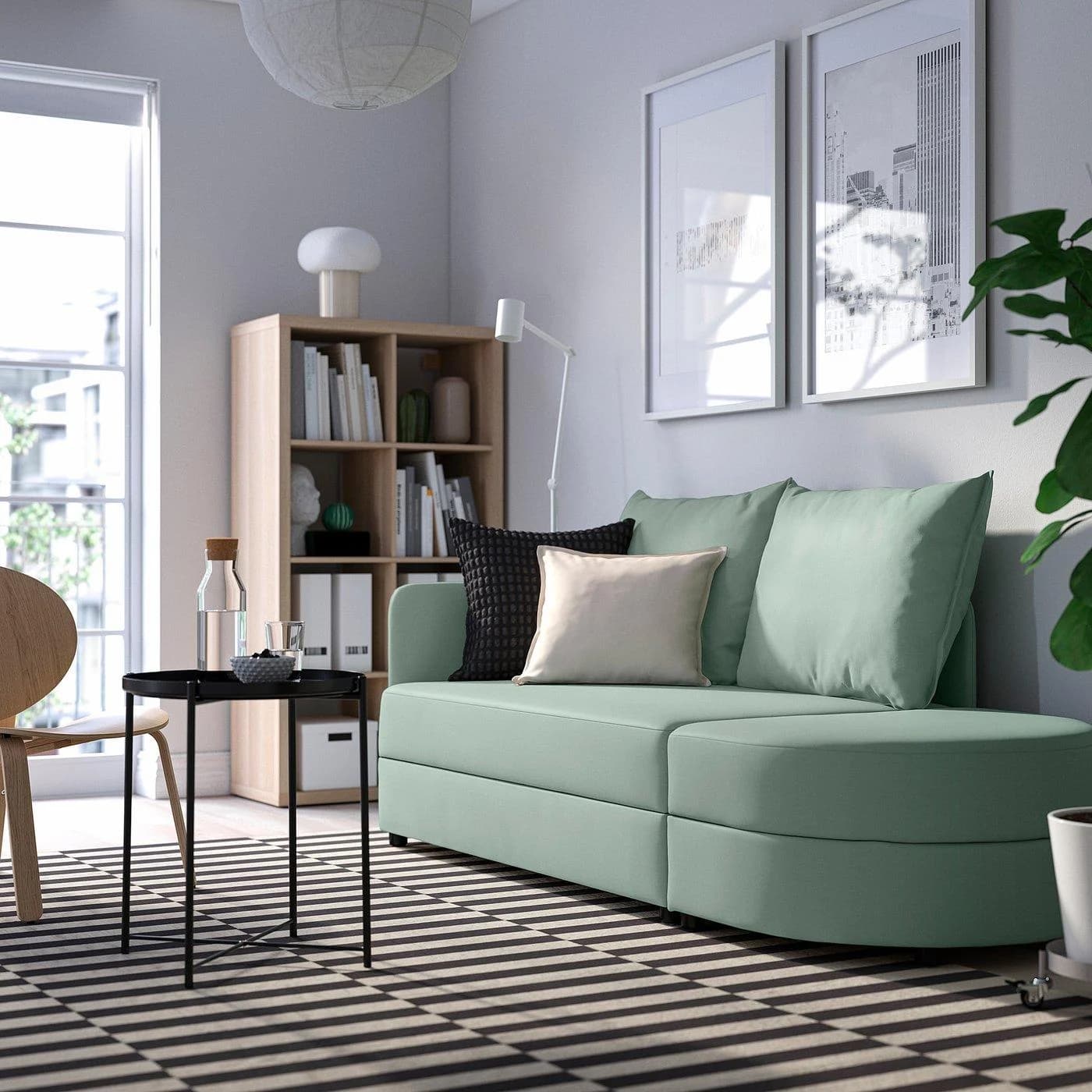 IKEA LINDÅKRA 2er-Bettsofa hellgraugrün mit Hocker