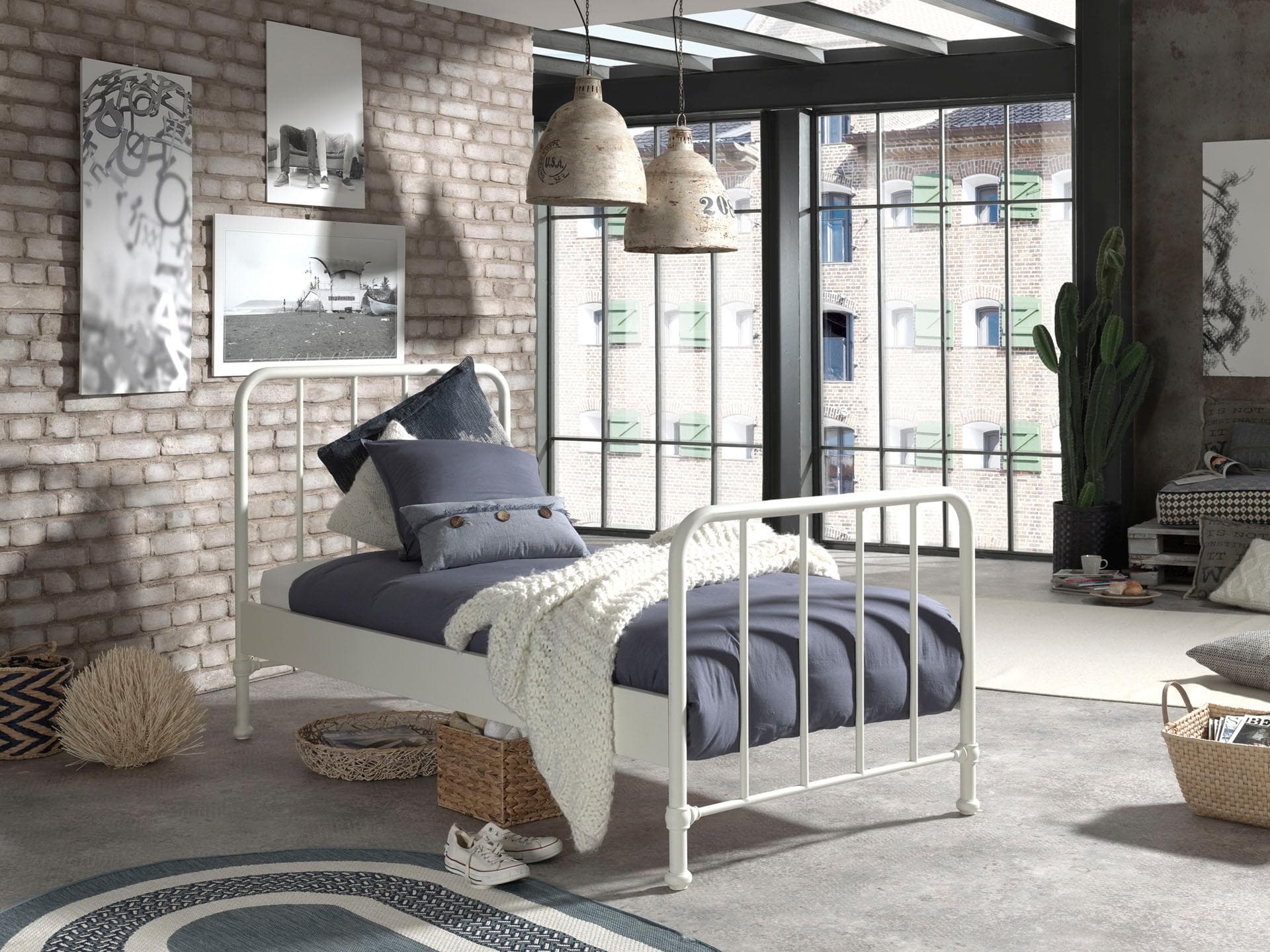 VIPACK Jugendbett Bronxx Metallbett 90x200 cm Weiß