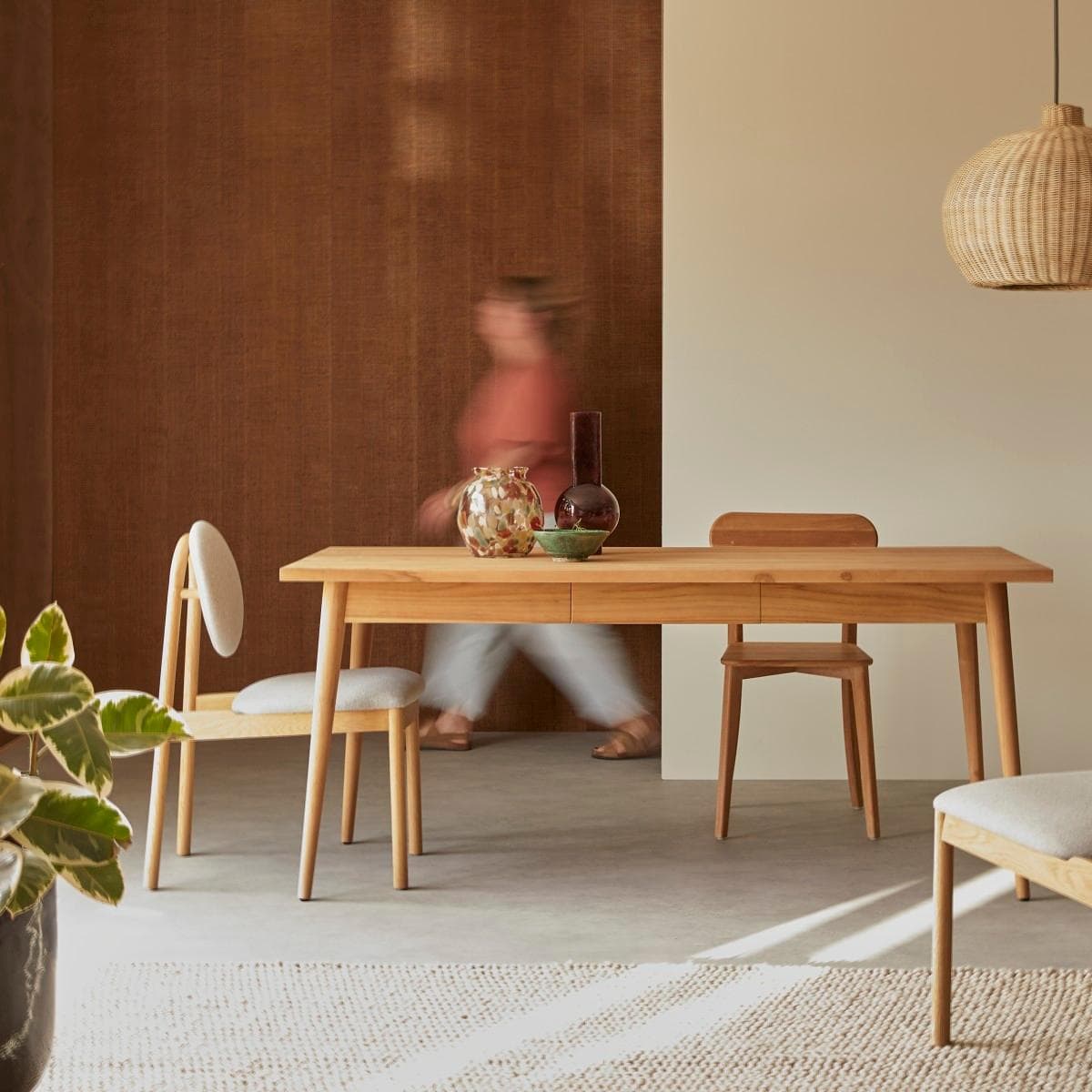 Tikamoon Esstisch aus massivem Teakholz Braun