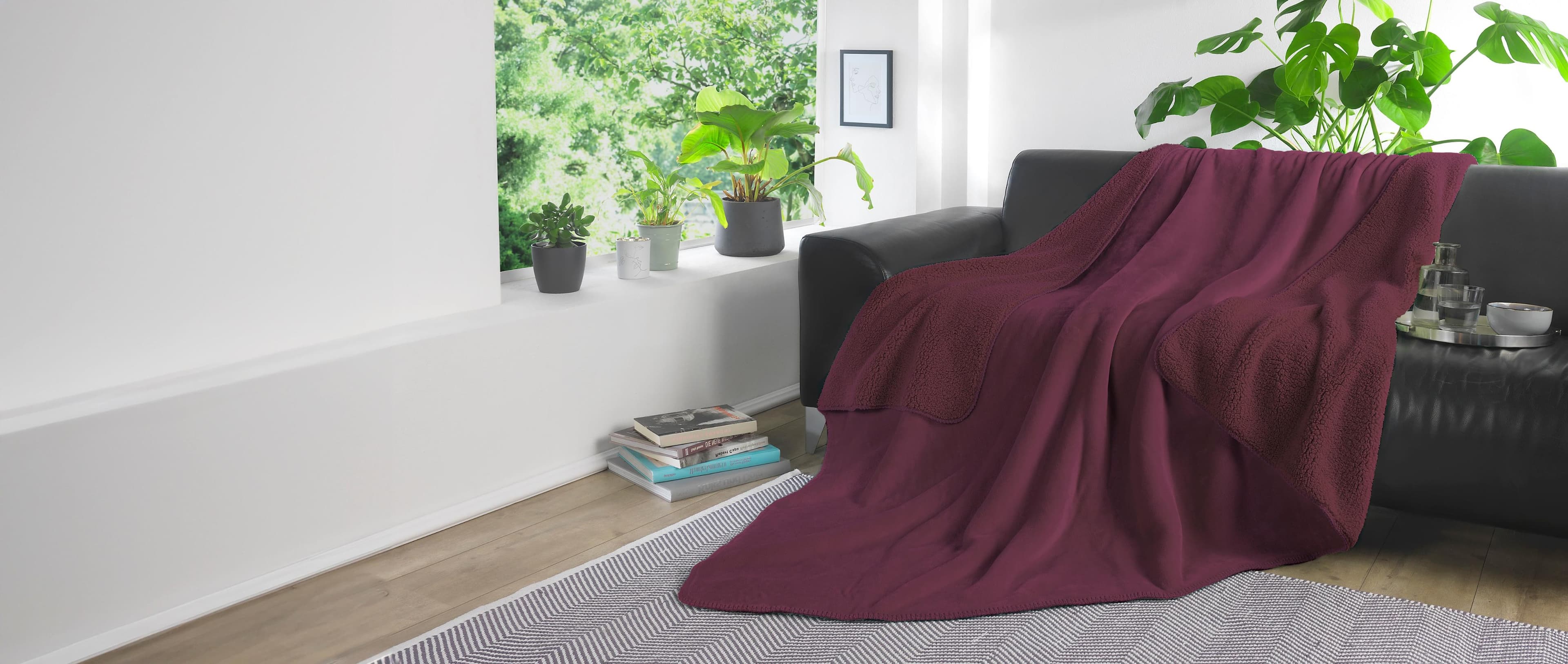 KINZLER Demi Flausch Wohndecke Lila Wendefunktion Polyester