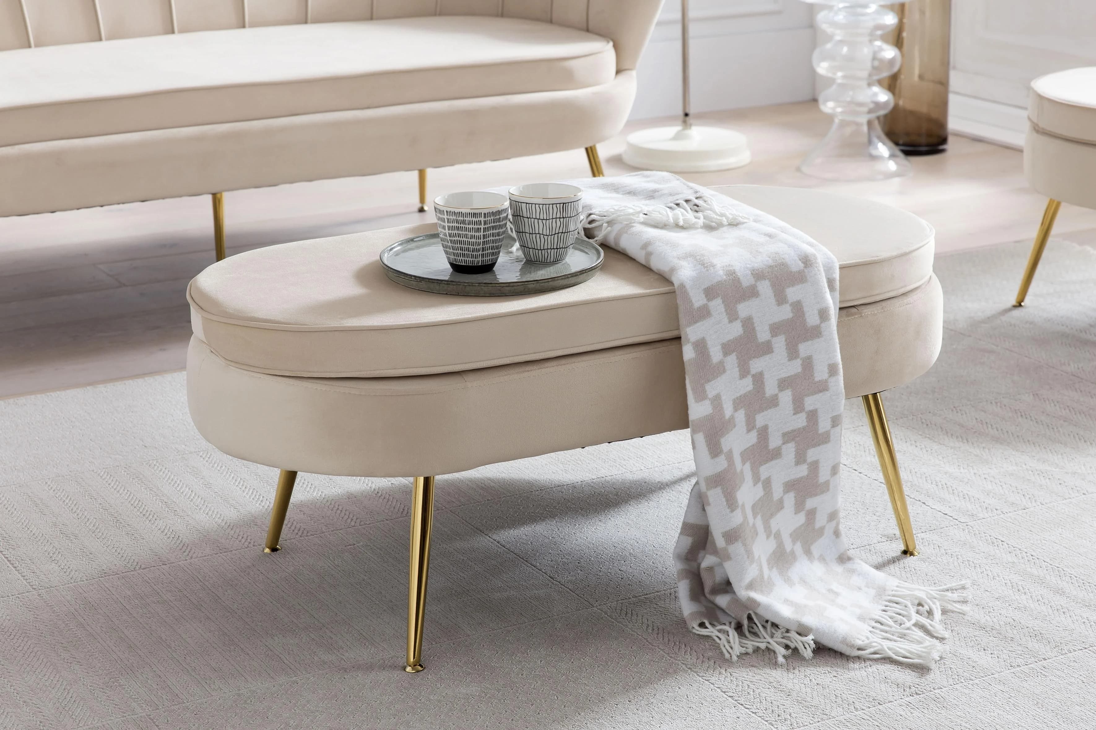 Polsterhocker SALESFEVER Clam Beige Samtvelours Oval